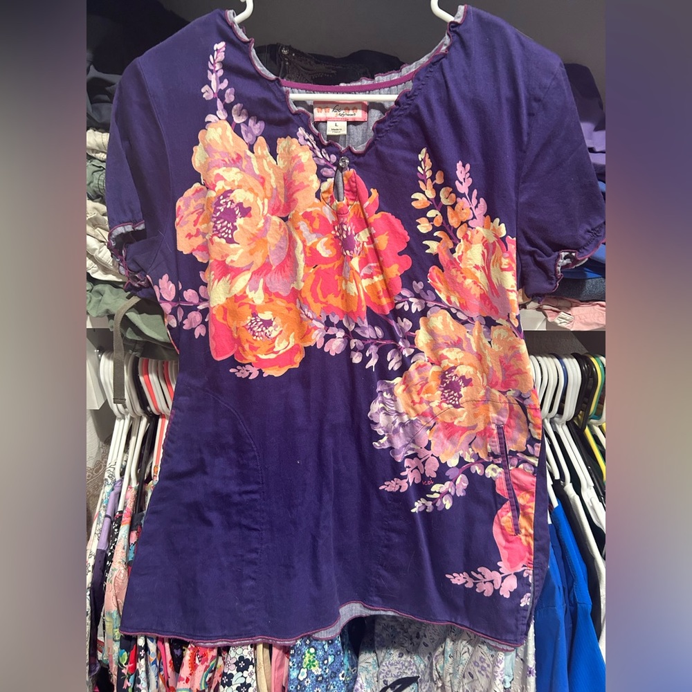 Koi scrub top